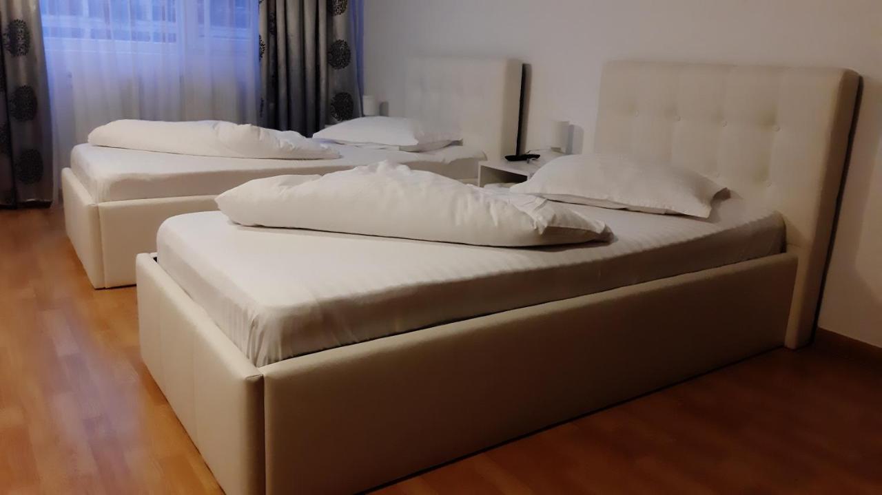 Albergue Casablanca Craiova Exterior foto