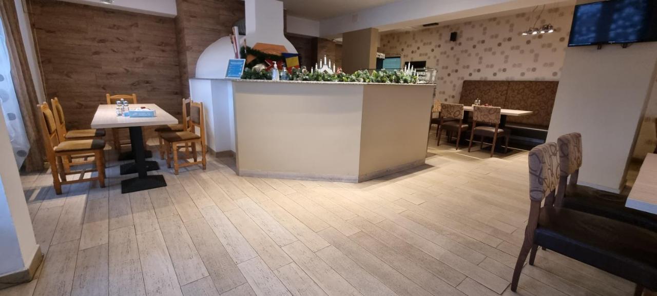 Albergue Casablanca Craiova Exterior foto