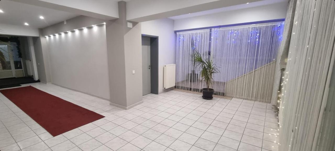 Albergue Casablanca Craiova Exterior foto