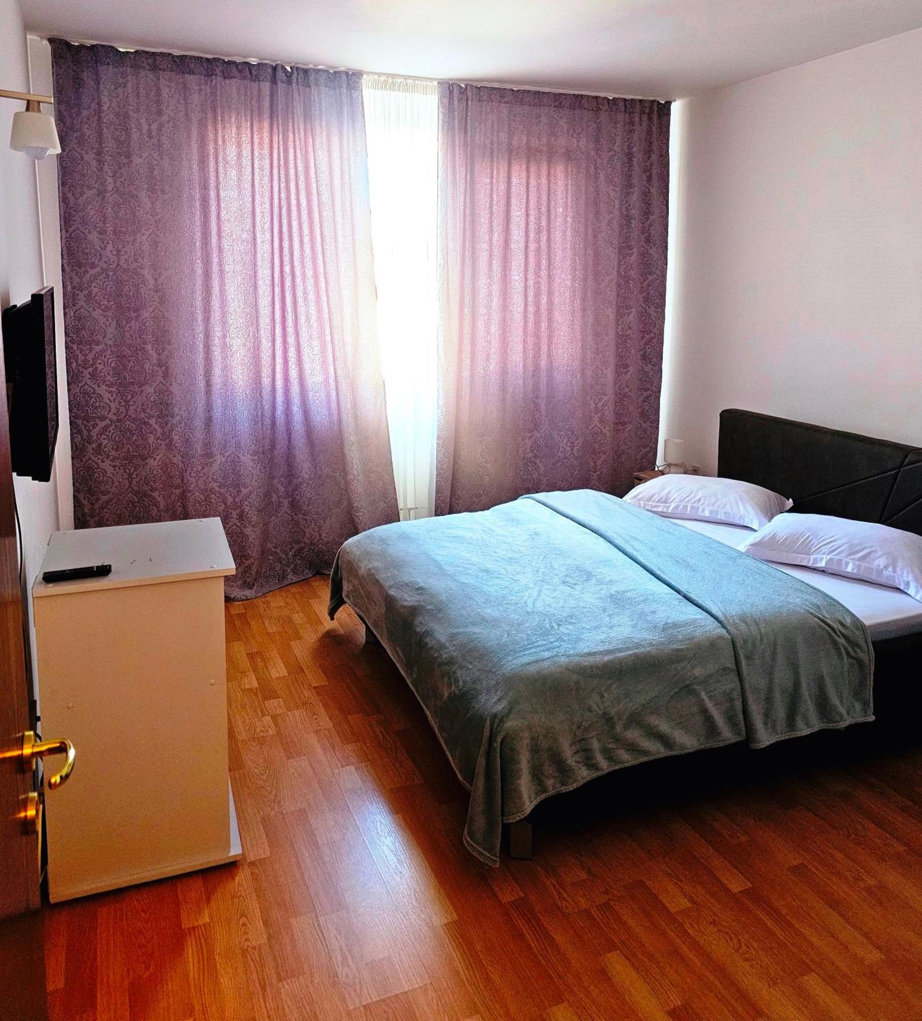 Albergue Casablanca Craiova Exterior foto